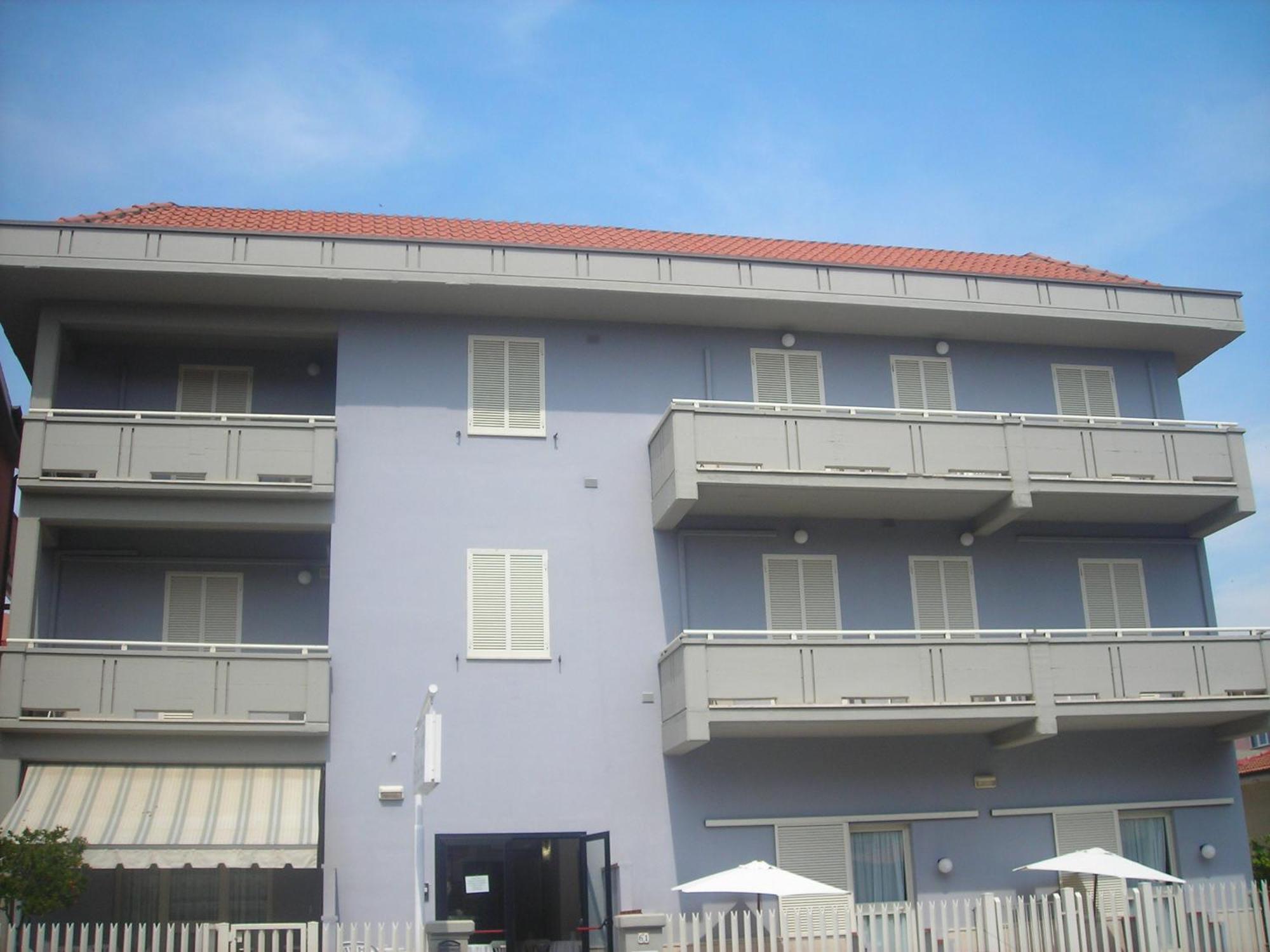 C.A.V. Residenza Prisco Aparthotel Marina di Grosseto Ngoại thất bức ảnh