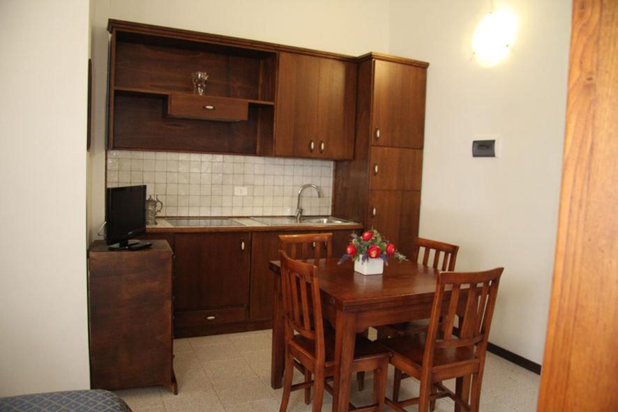 C.A.V. Residenza Prisco Aparthotel Marina di Grosseto Ngoại thất bức ảnh